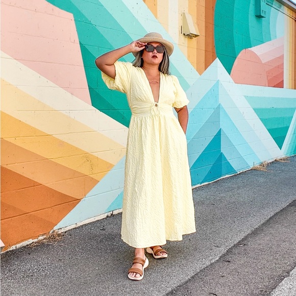 Abercrombie keyhole textured dress medium euc - Picture 4 of 7